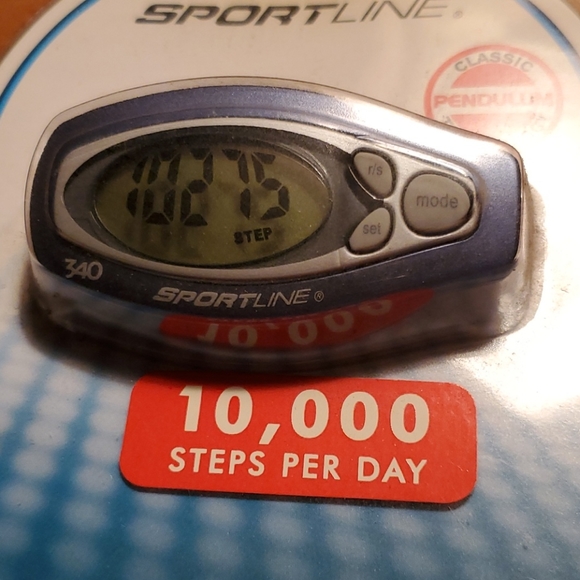 Step & Distance Pedometer - Picture 2 of 5